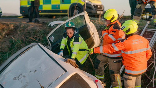 Ambulance Season 16 Episode 4 - Down the Ditch