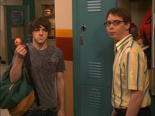 Drake & Josh Season 4 Episode 12 - Eric Punches Drake