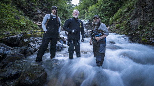 Gold Rush: White Water Season 3 Episode 1 - Two Teams, One Dream