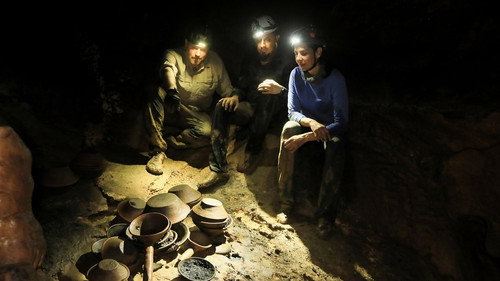 Expedition Unknown Season 18 Episode 5 - Secrets of Mexico's Underworld