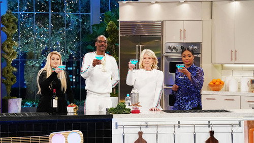 Martha & Snoop's Potluck Dinner Party Season 3 Episode 3 - Best Friend-ly Competition