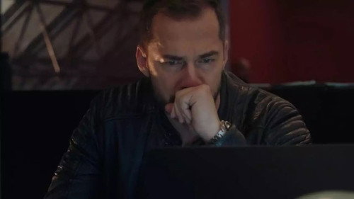 Episode 854 still