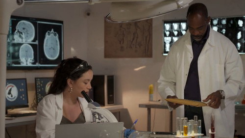Episode 1494 still