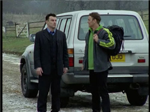 Bugs Season 3 Episode 6 - Fugitive