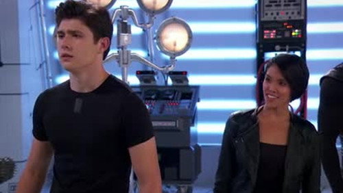 Lab Rats Season 4 Episode 24 - The Vanishing (2)