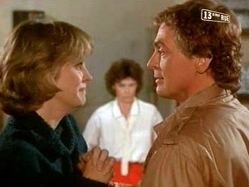 Scarecrow and Mrs. King Season 2 Episode 23 - Vigilante Mothers