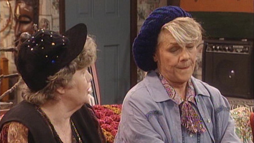 Roseanne Season 9 Episode 11 - Mothers and Other Strangers