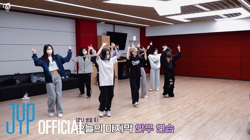 TWICE TV Season 30 Episode 2 - TWICE “THIS IS FOR” Dance Practice Behind