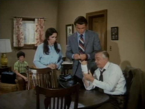 Marcus Welby, M.D. Season 2 Episode 21 - Elegy For A Mad Dog