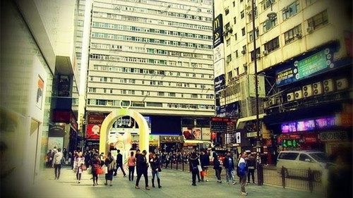 Document 72 Hours Season 8 Episode 9 - Welcome to Chungking Mansions, Hong Kong