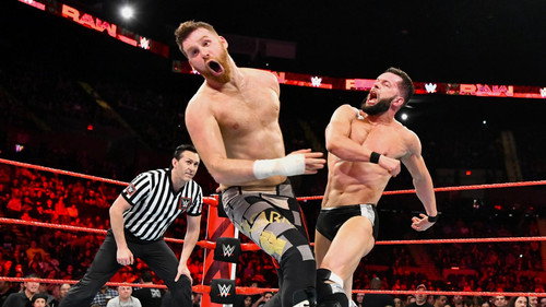 Raw Season 26 Episode 19 - May 7, 2018 (Uniondale, NY)