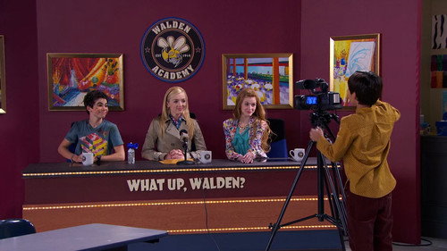 Jessie Season 2 Episode 24 - Diary of a Mad Newswoman