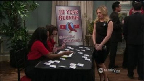 Melissa & Joey Season 1 Episode 16 - Joe Versus The Reunion