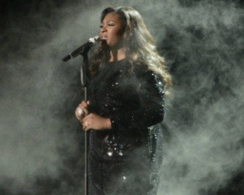 American Idol Season 12 Episode 36 - Two Finalists Compete