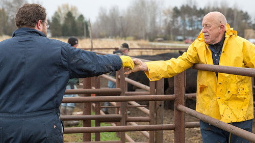 The Incredible Dr. Pol Season 5 Episode 10 - Pol-tergeist