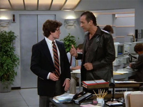 Murphy Brown Season 1 Episode 3 - Nowhere to Run