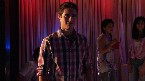 Violetta Season 2 Episode 2 - A new love, a song