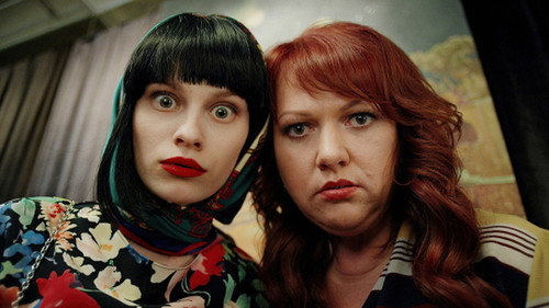 Two Broke Girls Season 1 Episode 14 - The Auction