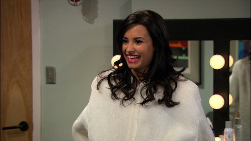 Sonny with a Chance Season 2 Episode 13 - The Problem with Pauly