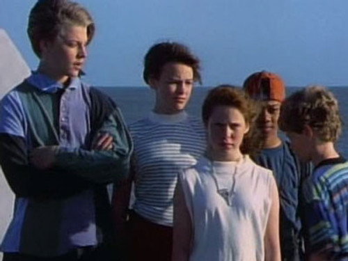 Ocean Girl Season 2 Episode 6 - The Institute