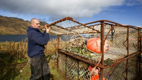 Deadliest Catch Season 17 Episode 3 - Point of No Return