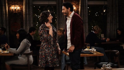 Call Me Kat Season 1 Episode 9 - First Date