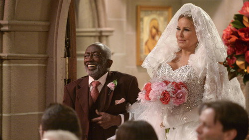 2 Broke Girls Season 4 Episode 22 - And The Disappointing Unit