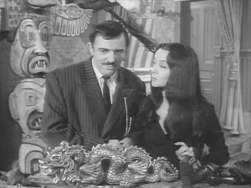 The Addams Family Season 2 Episode 23 - Morticia, the Decorator