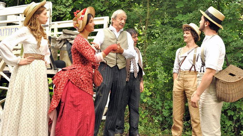 Episode 7 still