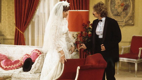 Laverne & Shirley Season 2 Episode 18 - Honeymoon Hotel