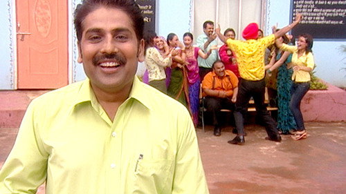Taarak Mehta Ka Ooltah Chashmah Season 1 Episode 1 - Taarak Mehta Introduces Himself And Society Members