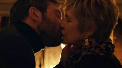 Episode 826 still