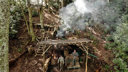 Moonshiners Season 8 Episode 21 - Risky Whisky