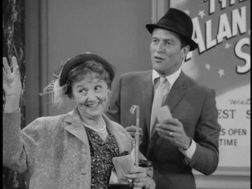 The Dick Van Dyke Show Season 1 Episode 11 - Forty-Four Tickets