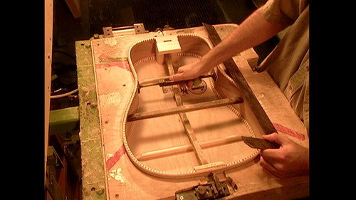 How It's Made Season 2 Episode 7 - Carpets, Drinking Water, Laser Eye Surgery, Acoustic Guitars