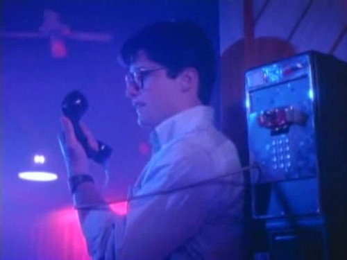 Superboy Season 1 Episode 15 - Stand Up and Get Knocked Down