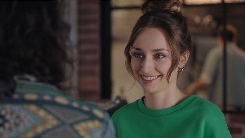 Episode 916 still