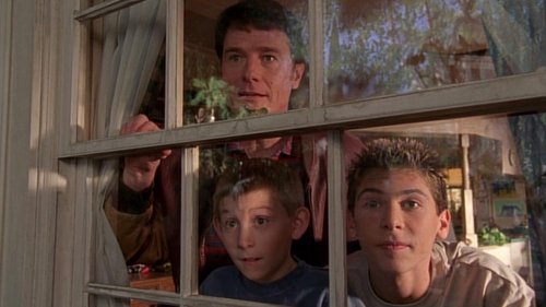 Malcolm in the Middle Season 2 Episode 13 - New Neighbors