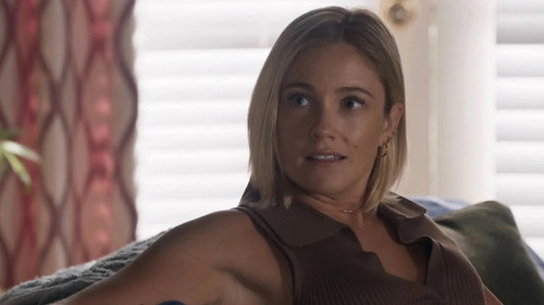 Episode 8513 still