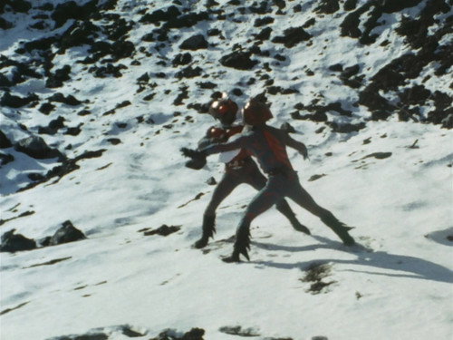 Kamen Rider Season 4 Episode 23 - Imitation Riders vs. Amazon Rider!