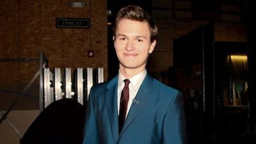Kevin Nealon, Ansel Elgort, Warpaint still