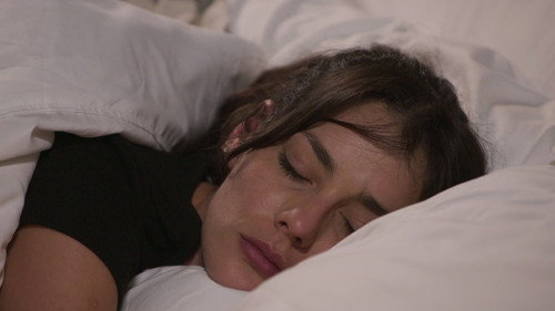 Mrs. Garcia and Her Daughters Season 1 Episode 13 - Gloria, entre la vida y la muerte