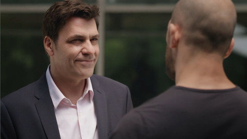 Episode 713 still