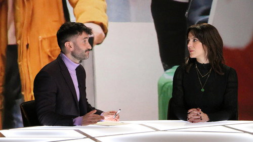 Dans les médias Season 3 Episode 18 - Episode 18