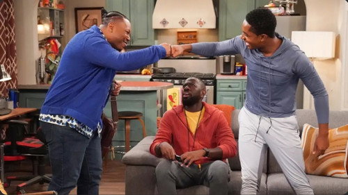 The Neighborhood Season 5 Episode 6 - Welcome to the Hot Prospect