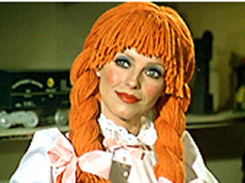 Charlie's Angels Season 2 Episode 22 - Mother Goose is Running For His Life