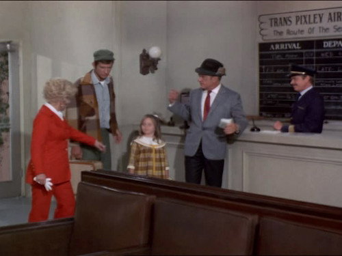 Green Acres Season 6 Episode 5 - Oliver Goes Broke