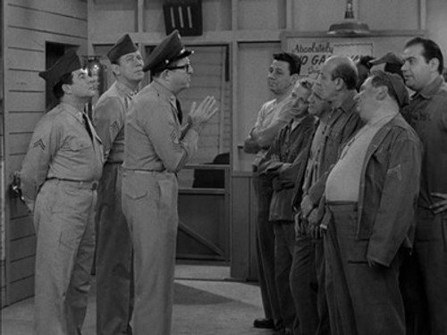 The Phil Silvers Show Season 3 Episode 23 - Bilko The Art Lover