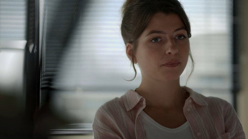 Episode 1045 still