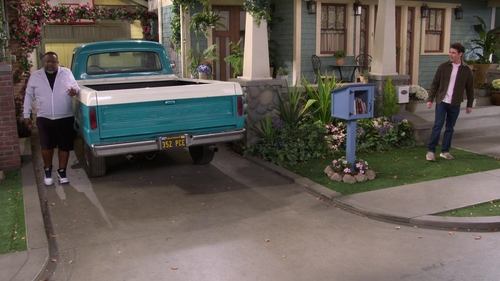 The Neighborhood Season 7 Episode 11 - Welcome to the e-Neighborhood